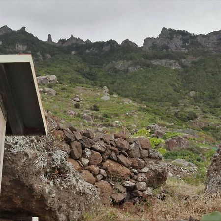 Oasis Atlantico: Rincon Secreto Al Pie De Los Senderos Azano Exterior foto