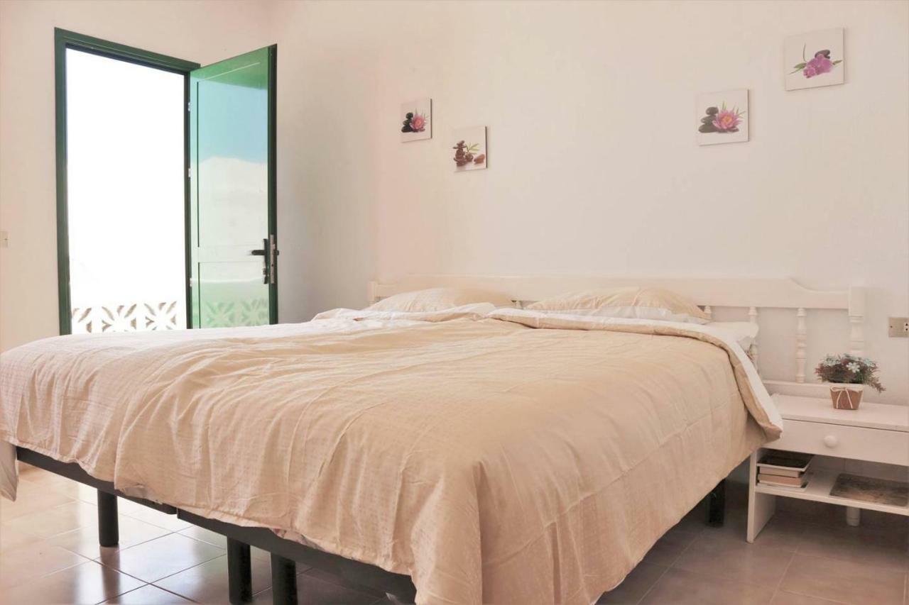 Oasis Atlantico: Rincon Secreto Al Pie De Los Senderos Azano Exterior foto